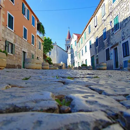 Mare Apartment Postira